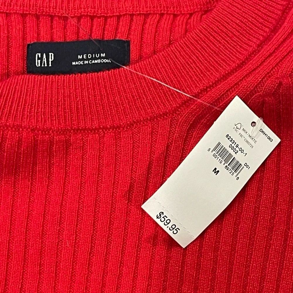 GAP Crew Neck Red Ribbed Knit Sweater, Long Sleeve, Fitted, Soft, Size M, NWT